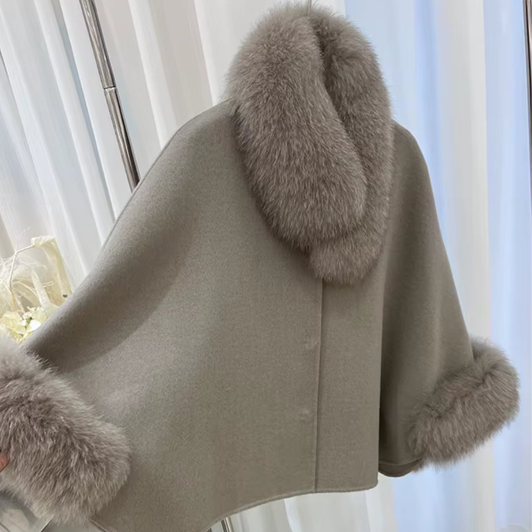 Lilia Cape