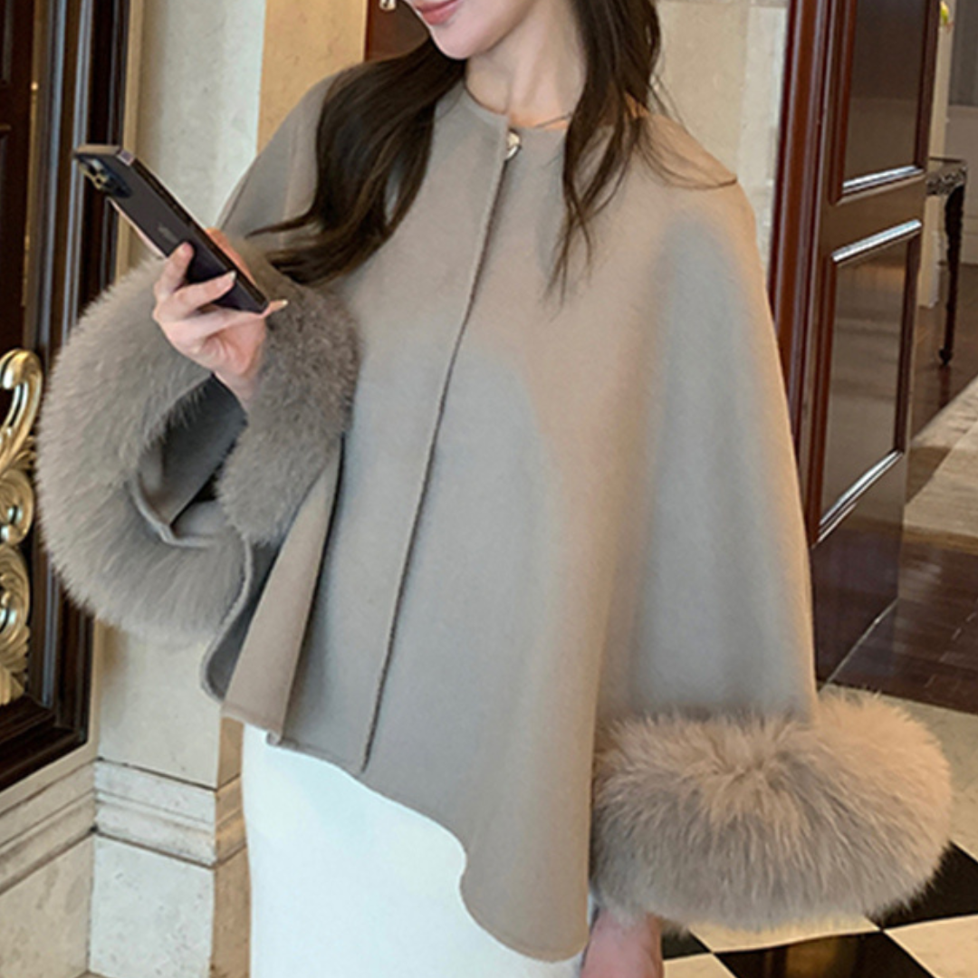 Lilia Cape
