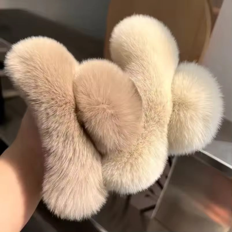 Paris Fur Hair Claw